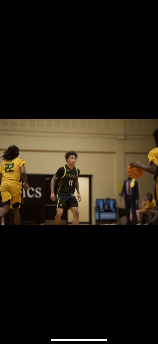 Athlete profile featured image number 2 of 4