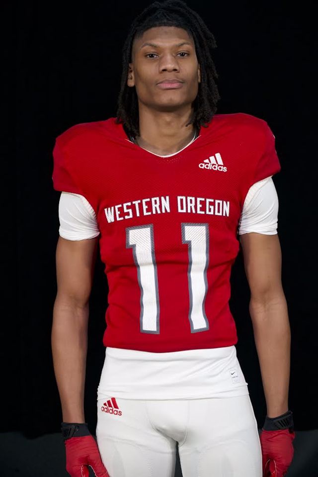 Athlete profile featured image number 1 of 4