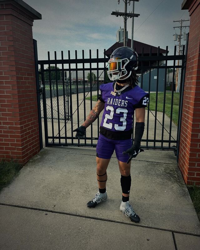 Athlete profile featured image number 3 of 6