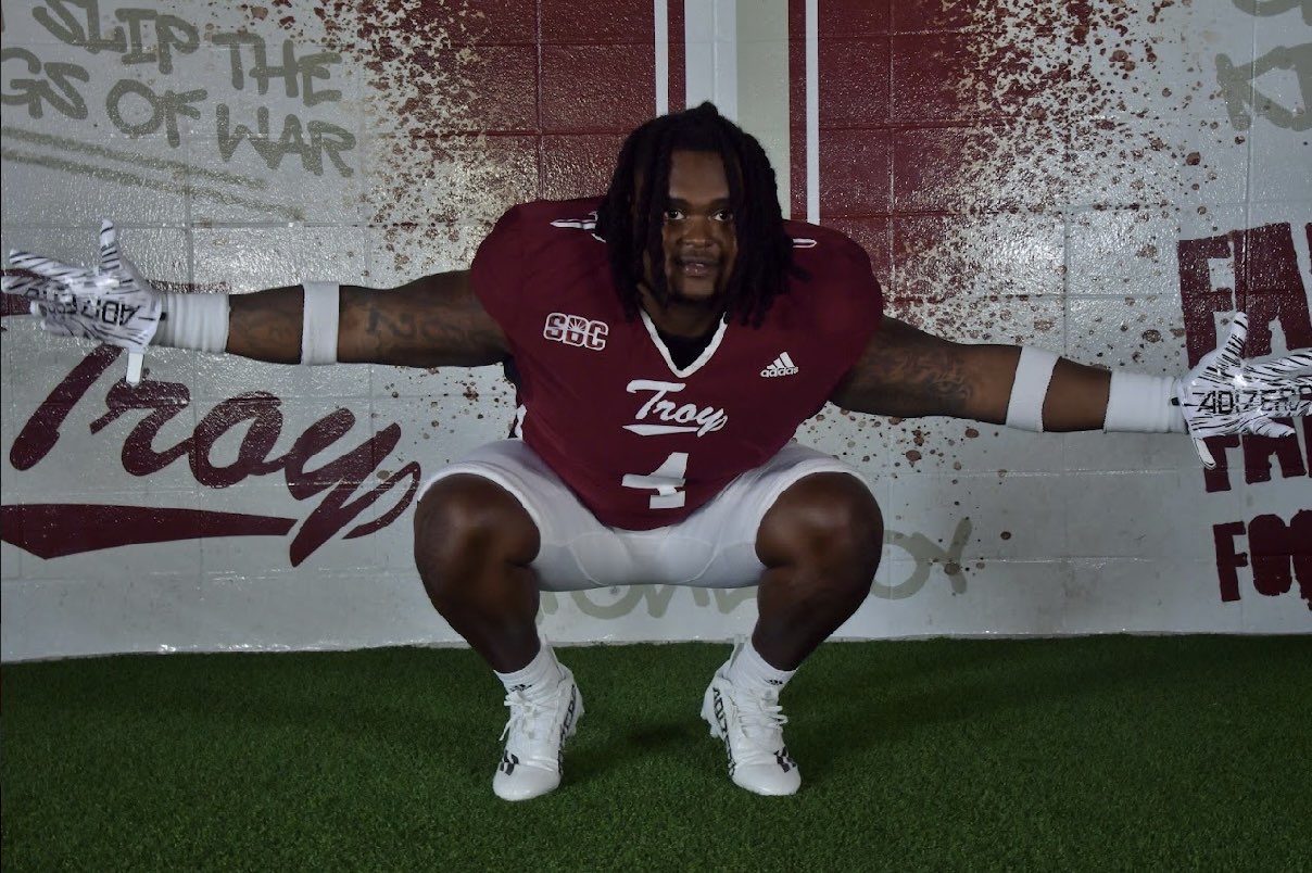 Kam Curry athlete profile head shot