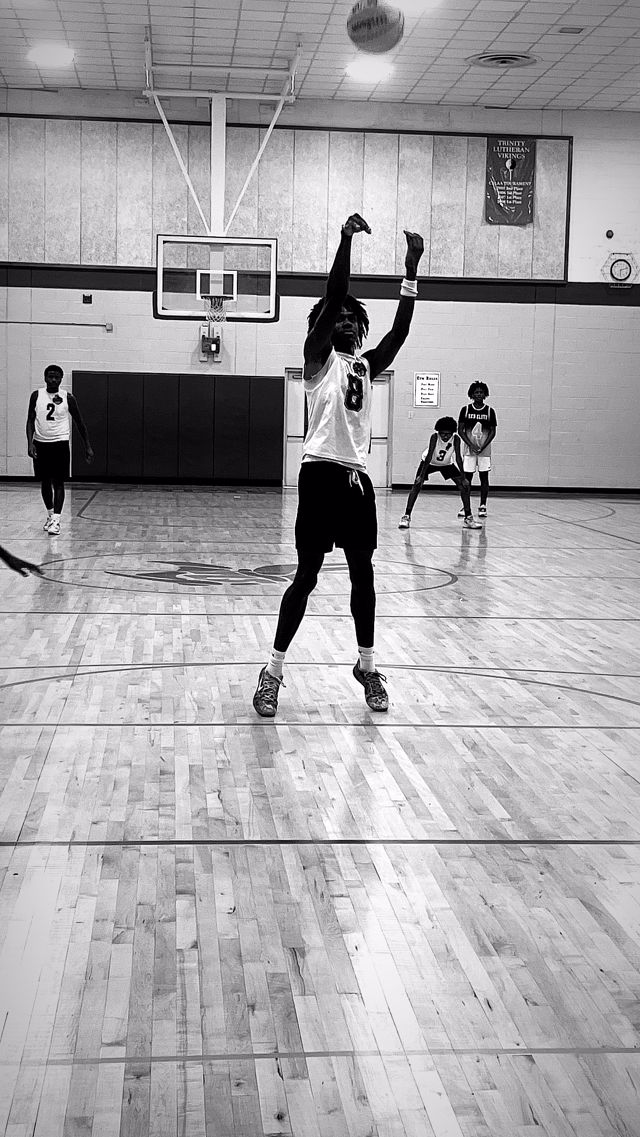 Athlete profile featured image number 1 of 4