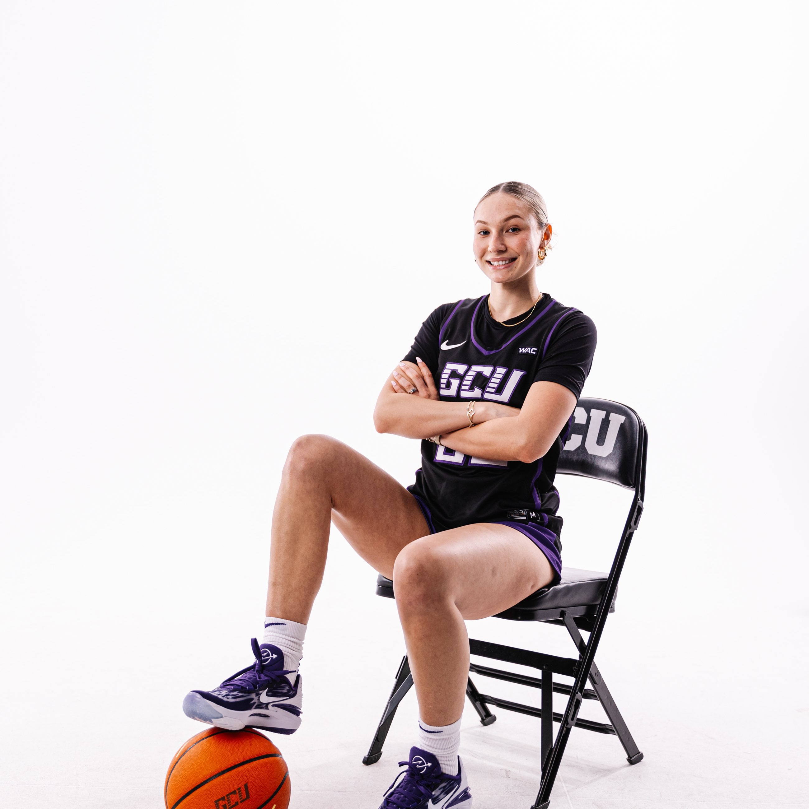 Kaitlyn Elsholz athlete profile head shot