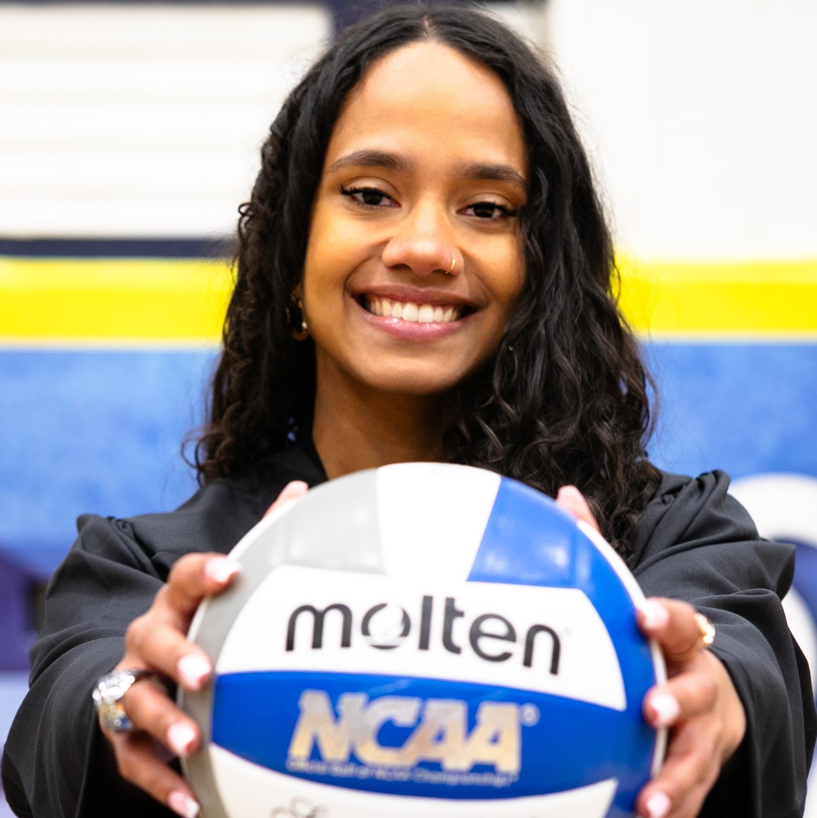 Eyleen Dias athlete profile head shot