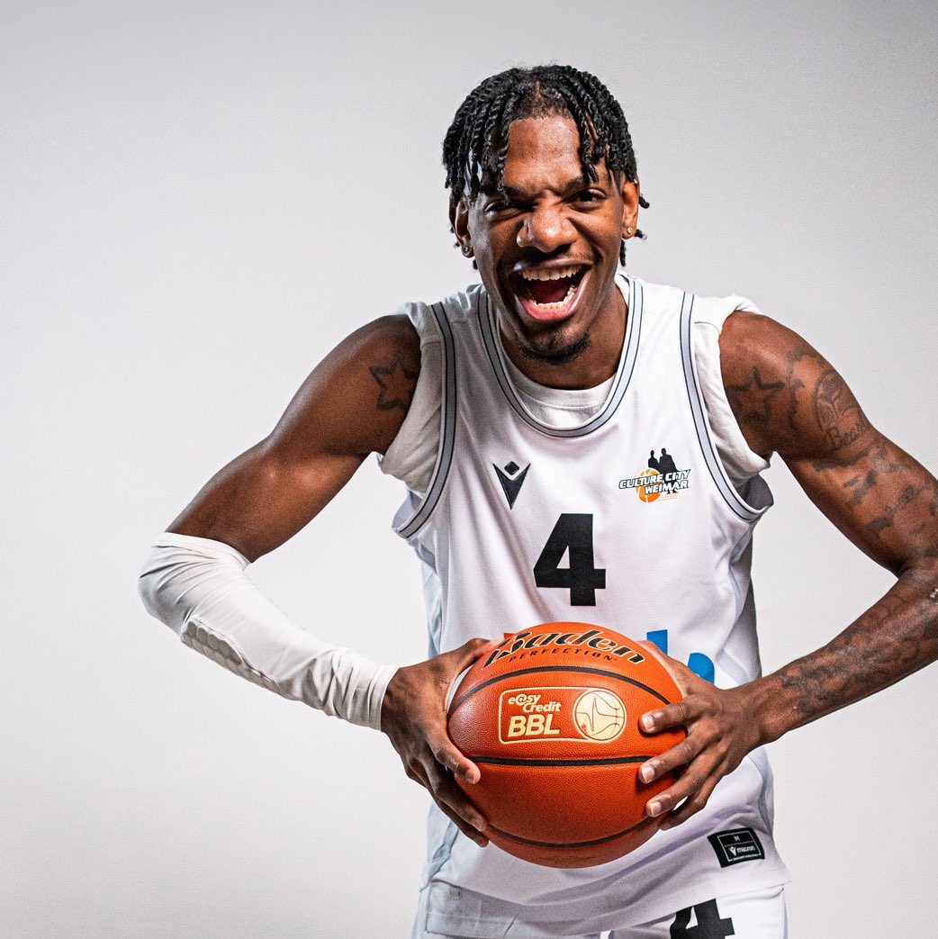 DMonte Brown athlete profile head shot