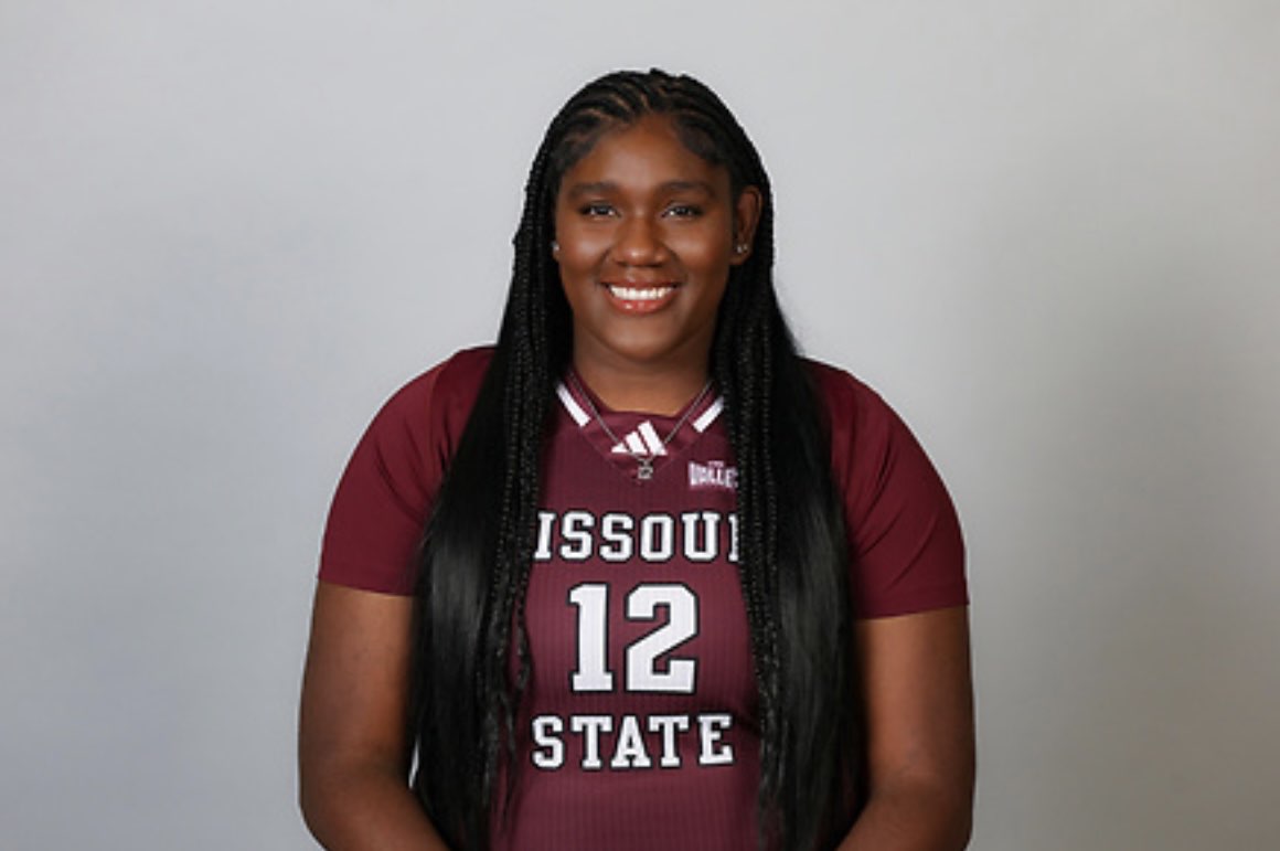 Tyra Robinson athlete profile head shot