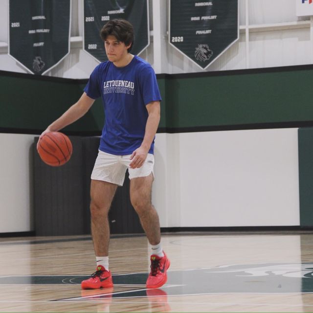 Athlete profile featured image number 1 of 5