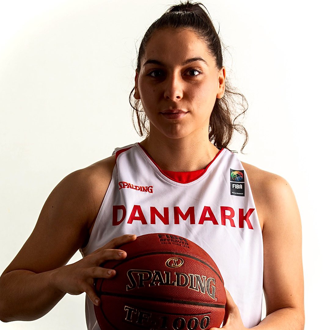 Suzan Sisman athlete profile head shot
