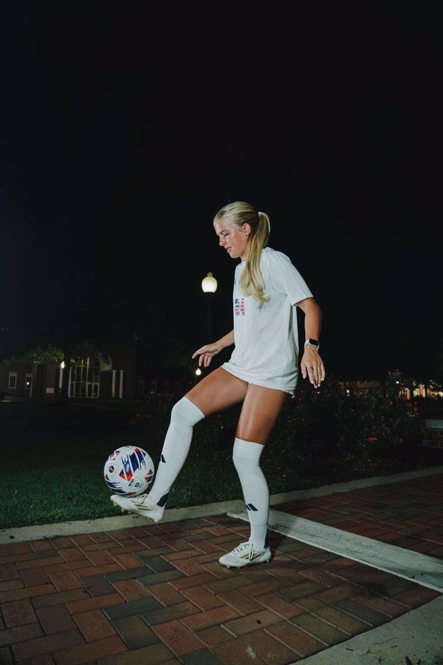 Athlete profile featured image number 1 of 4
