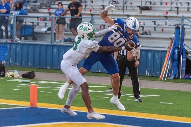 Athlete profile featured image number 2 of 4