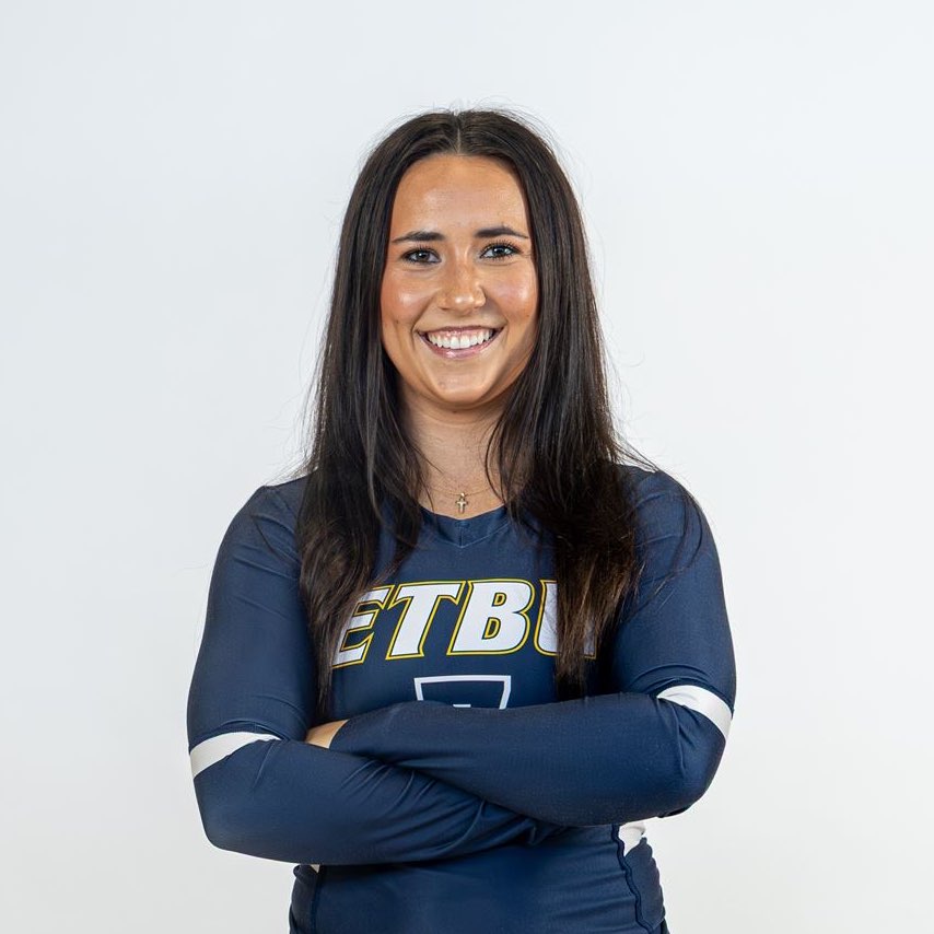 Chesni Speaker athlete profile head shot