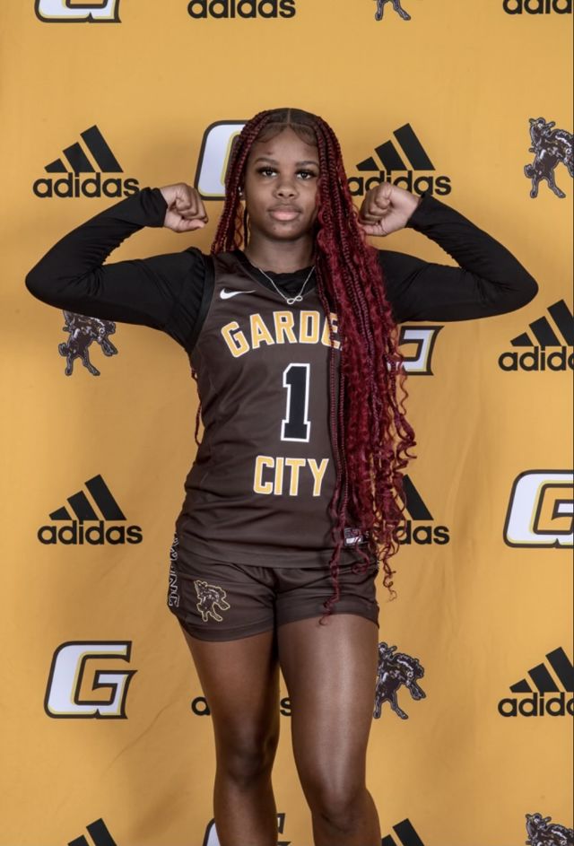 Athlete profile featured image number 3 of 4