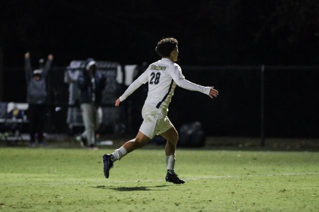 Athlete profile featured image number 3 of 7