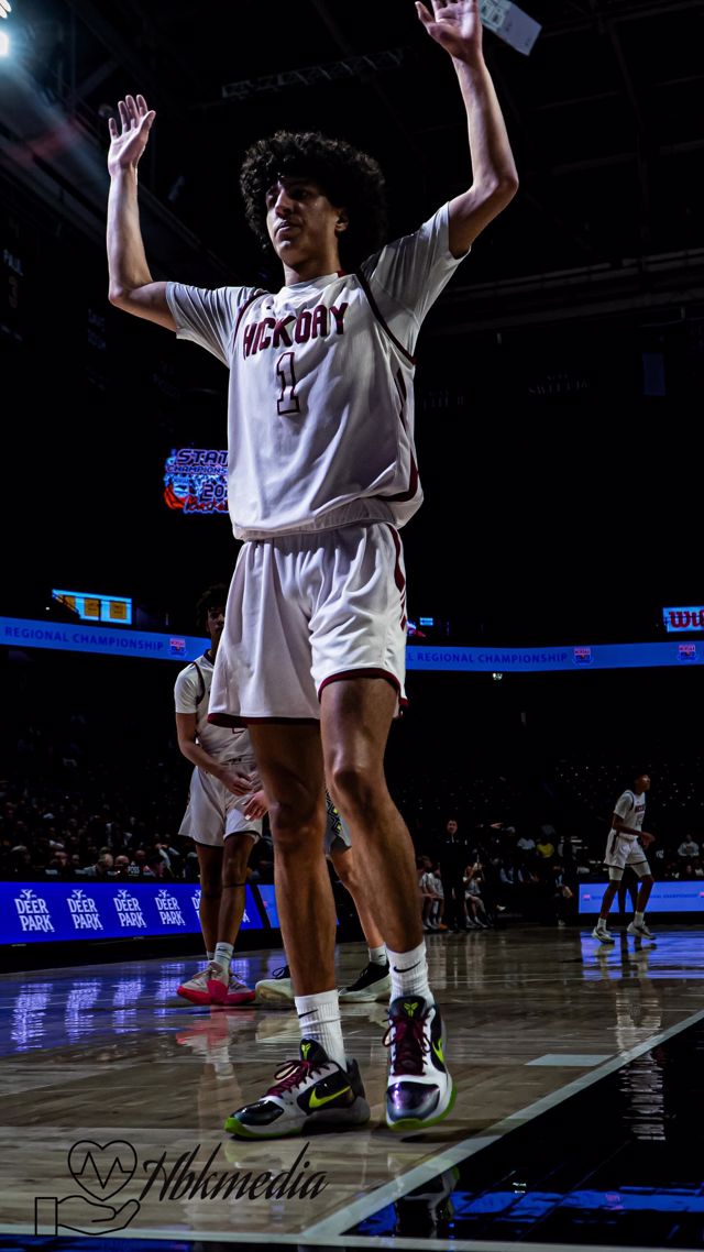 Athlete profile featured image number 2 of 4