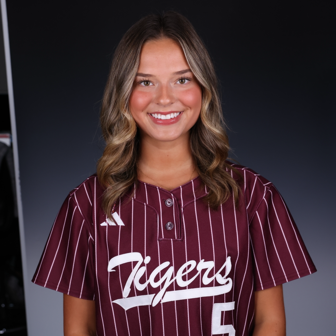 Lily Roberts athlete profile head shot