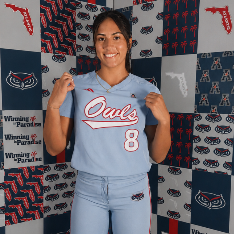 Yessenia Lopez athlete profile head shot