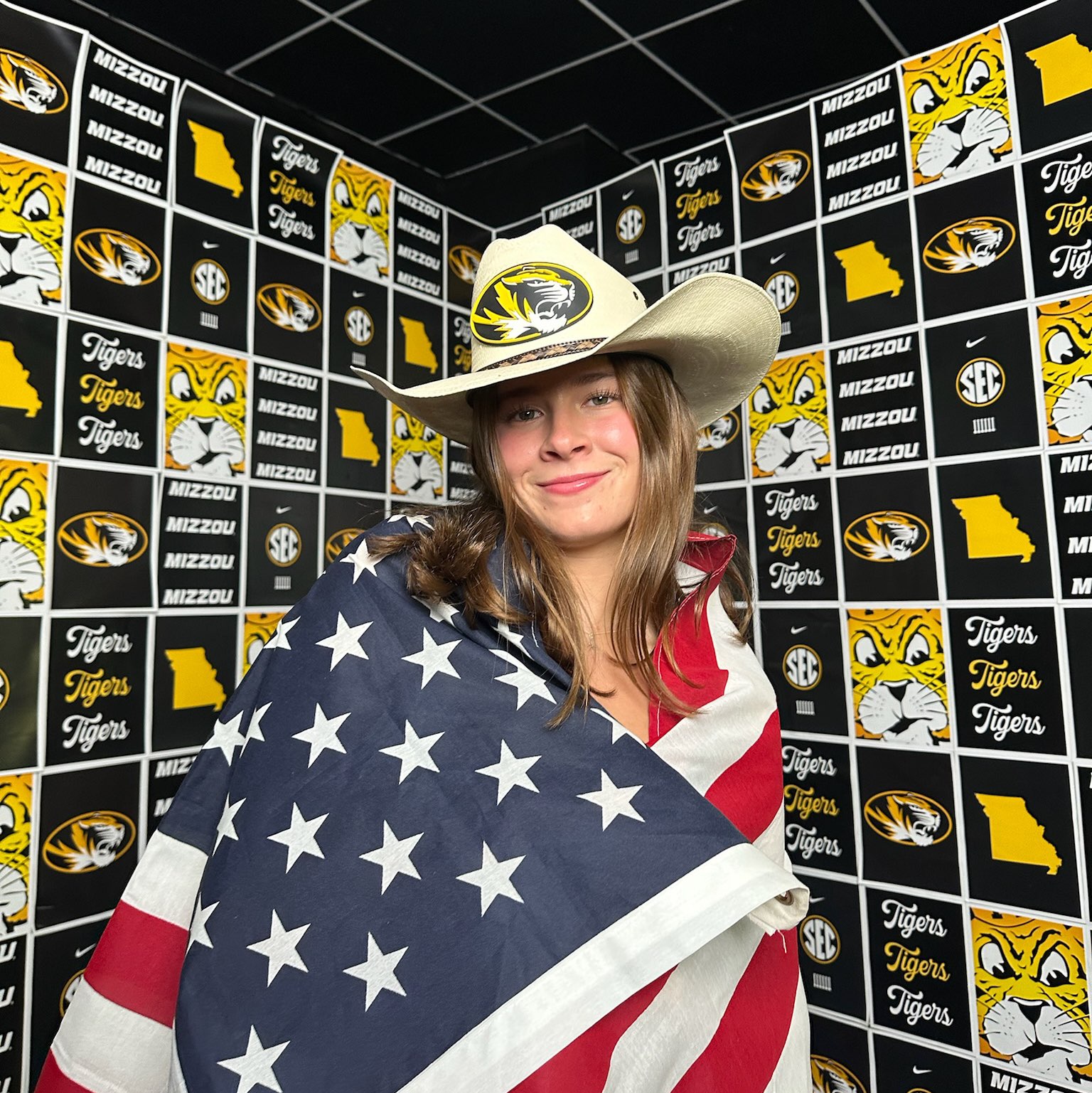 Mia Henninger athlete profile head shot