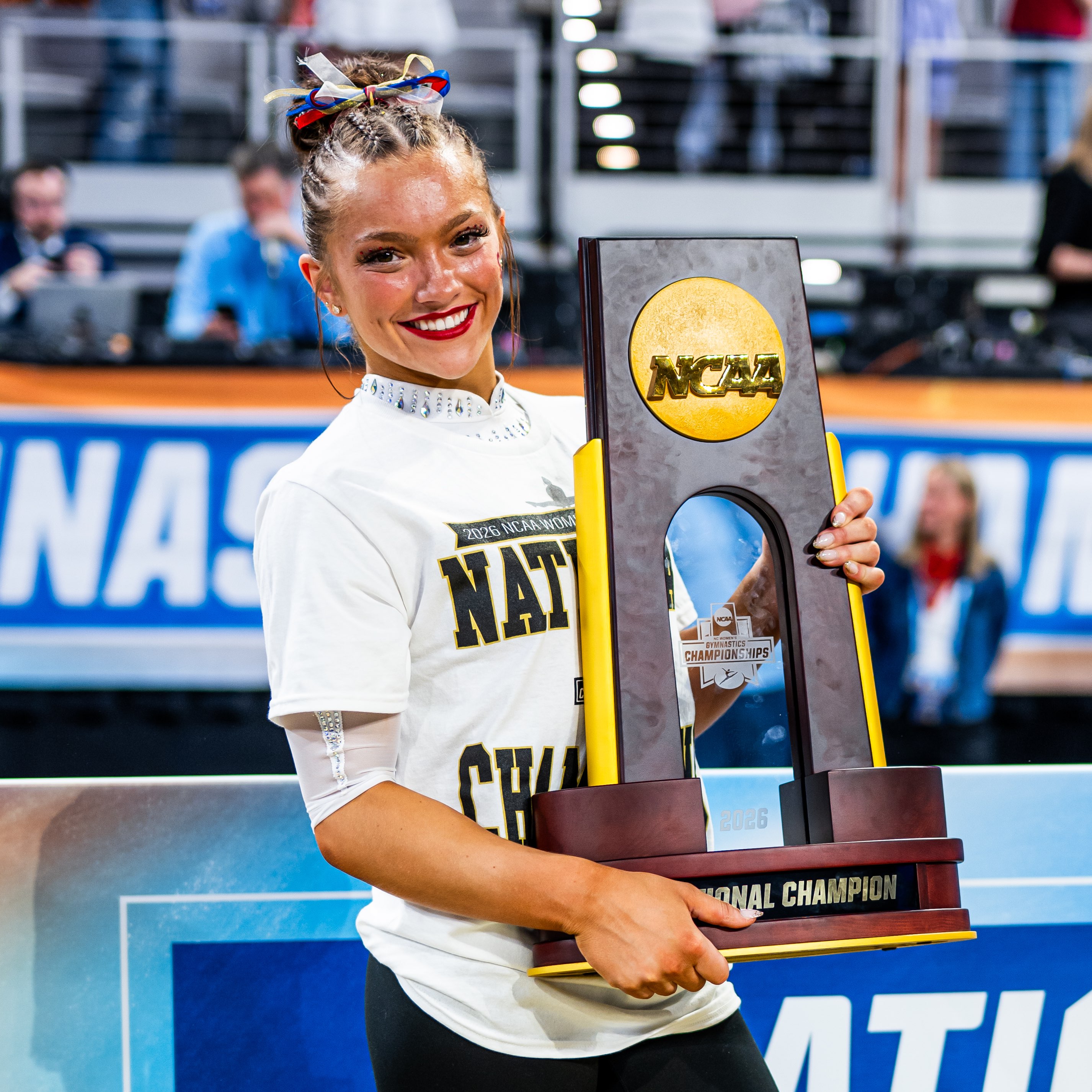 Elle Mueller athlete profile head shot