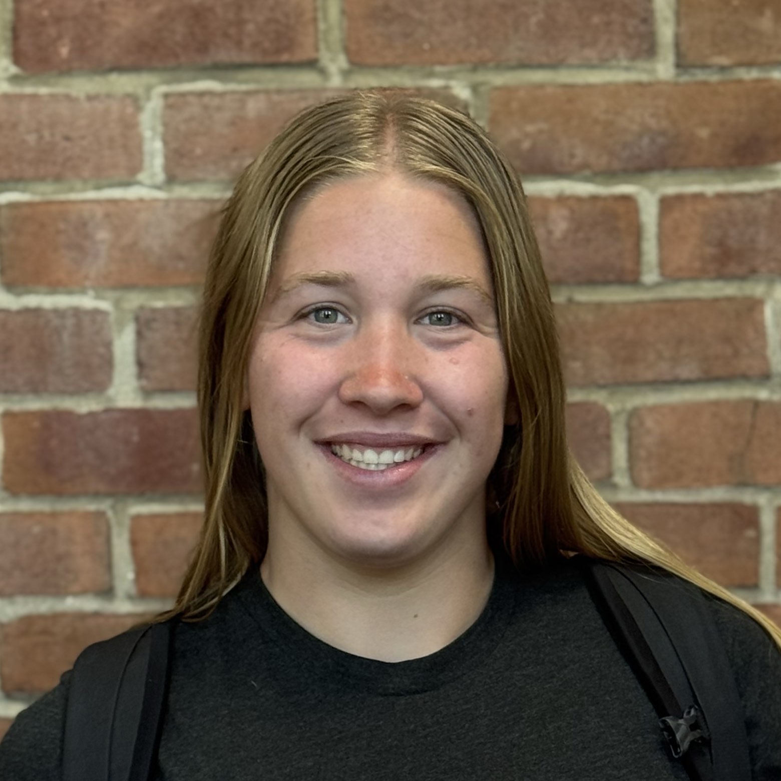 Ella Dean athlete profile head shot