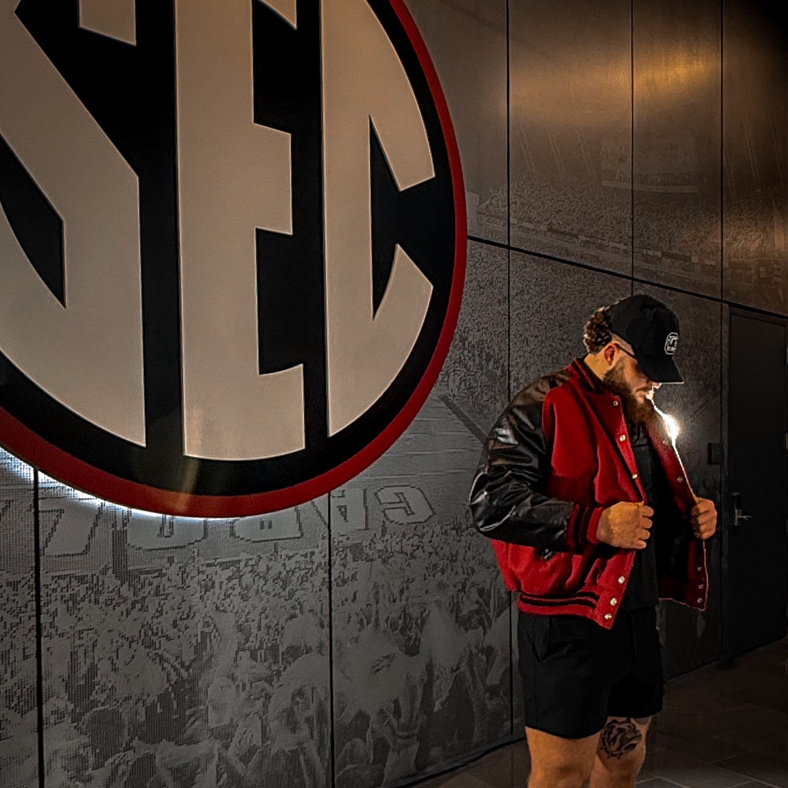 Dayne Arnett athlete profile head shot