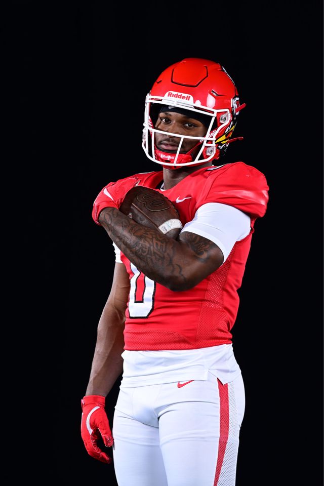 Athlete profile featured image number 1 of 4