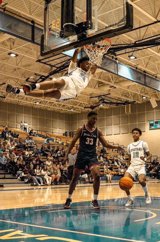 Athlete profile featured image number 1 of 4