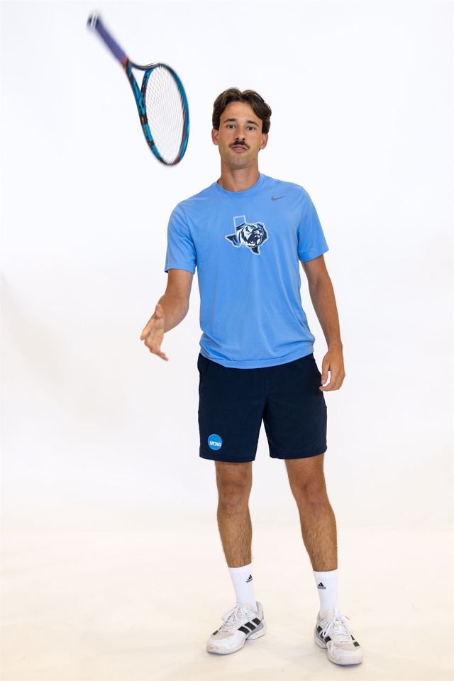 Athlete profile featured image number 3 of 7