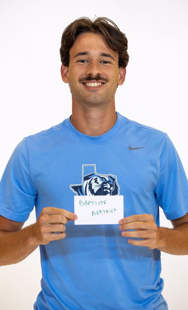 Athlete profile featured image number 2 of 7