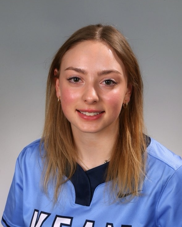 Samantha Niewiarowski athlete profile head shot