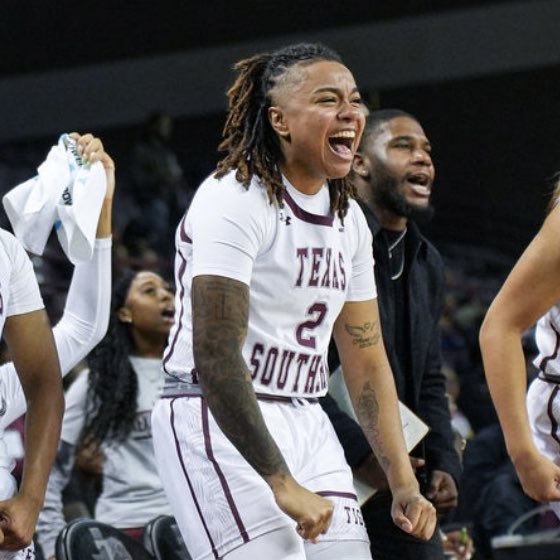 daeja holmes athlete profile head shot