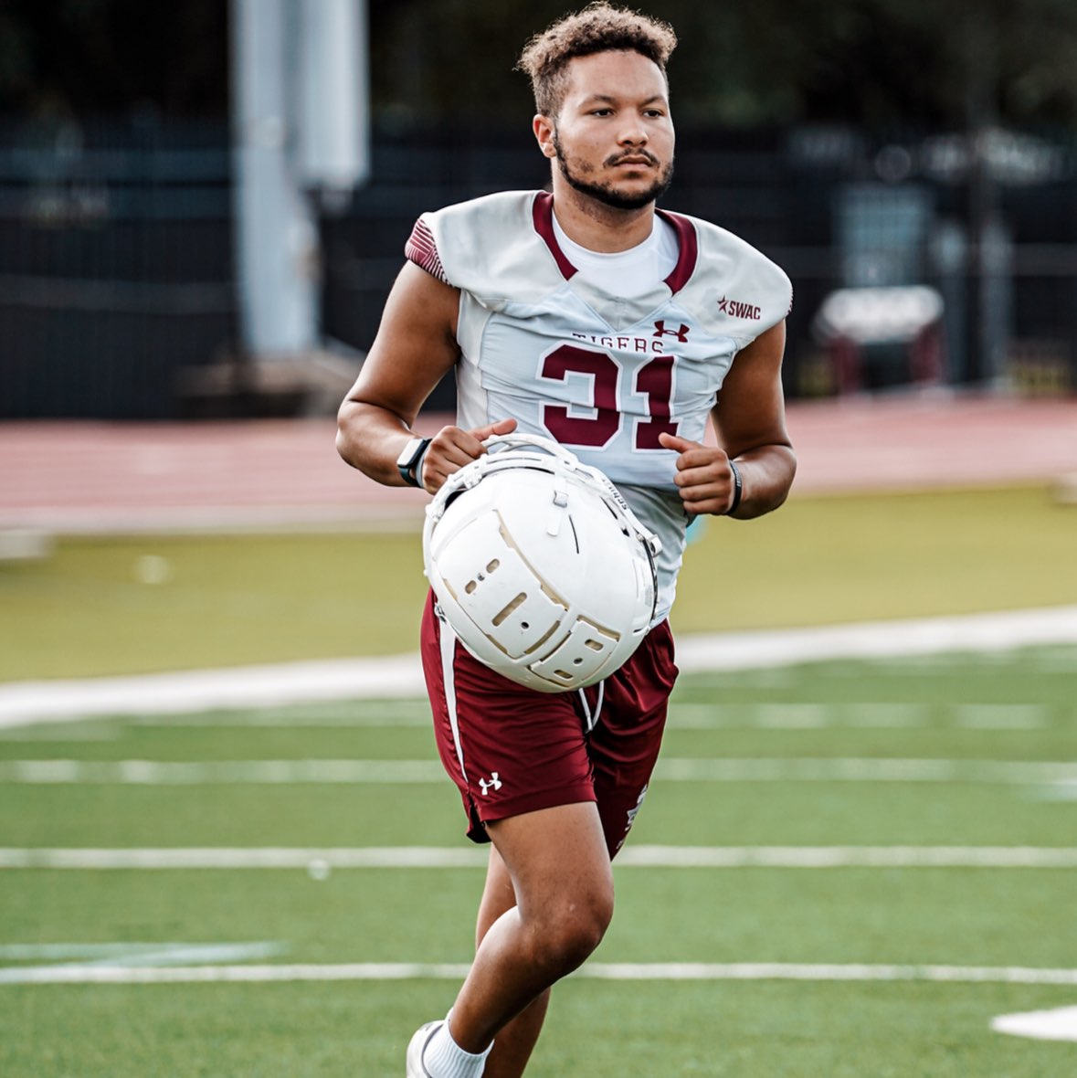 Malakai Robinson athlete profile head shot