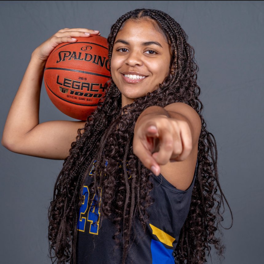 Sydney Huskey athlete profile head shot