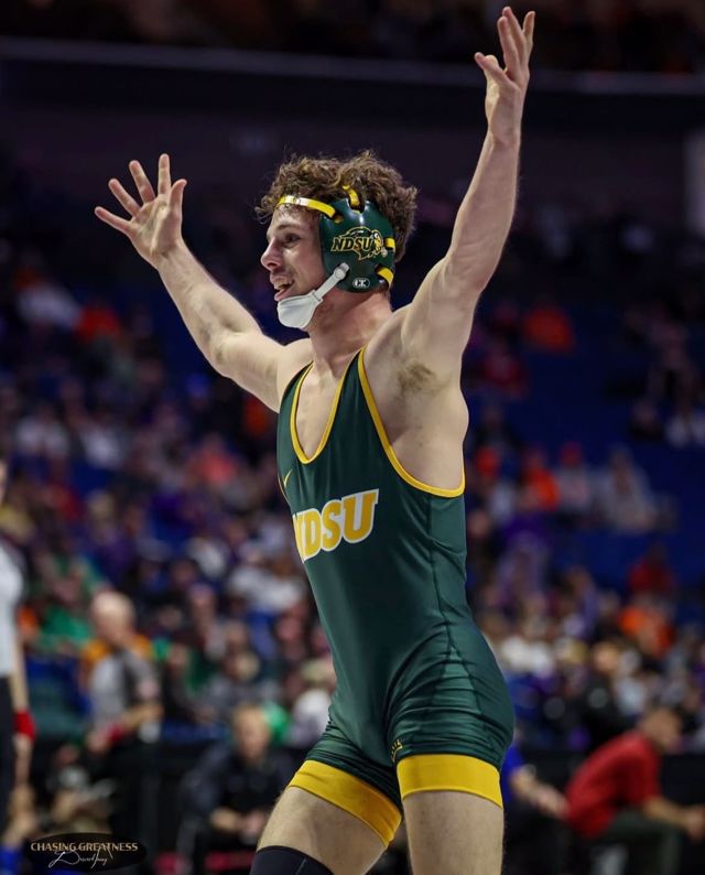 Athlete profile featured image number 2 of 4