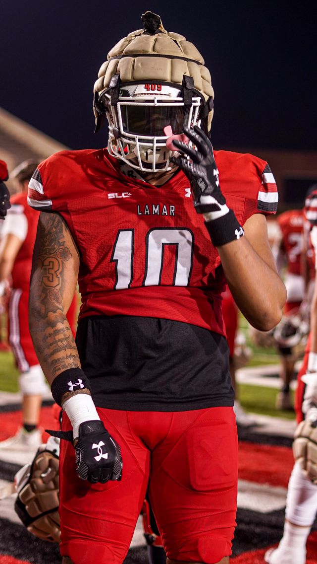Athlete profile featured image number 1 of 4
