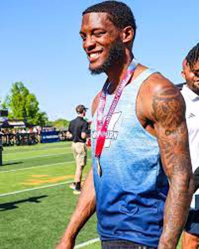 Athlete profile featured image number 2 of 4