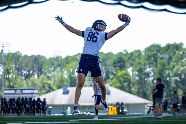 Athlete profile featured image number 3 of 4
