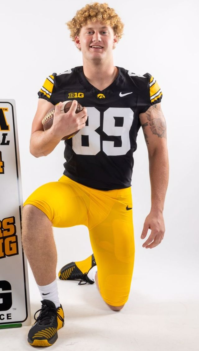 Athlete profile featured image number 1 of 4