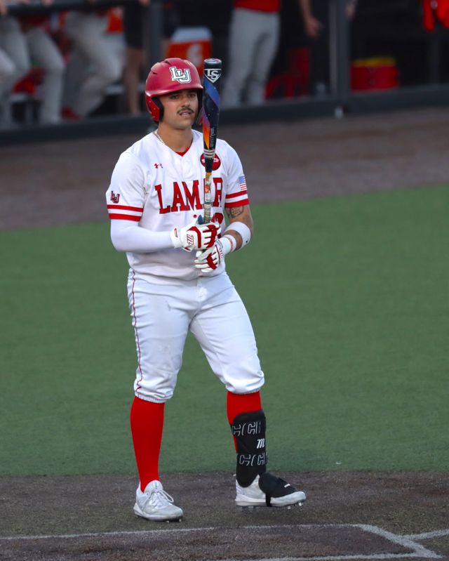 Athlete profile featured image number 1 of 5