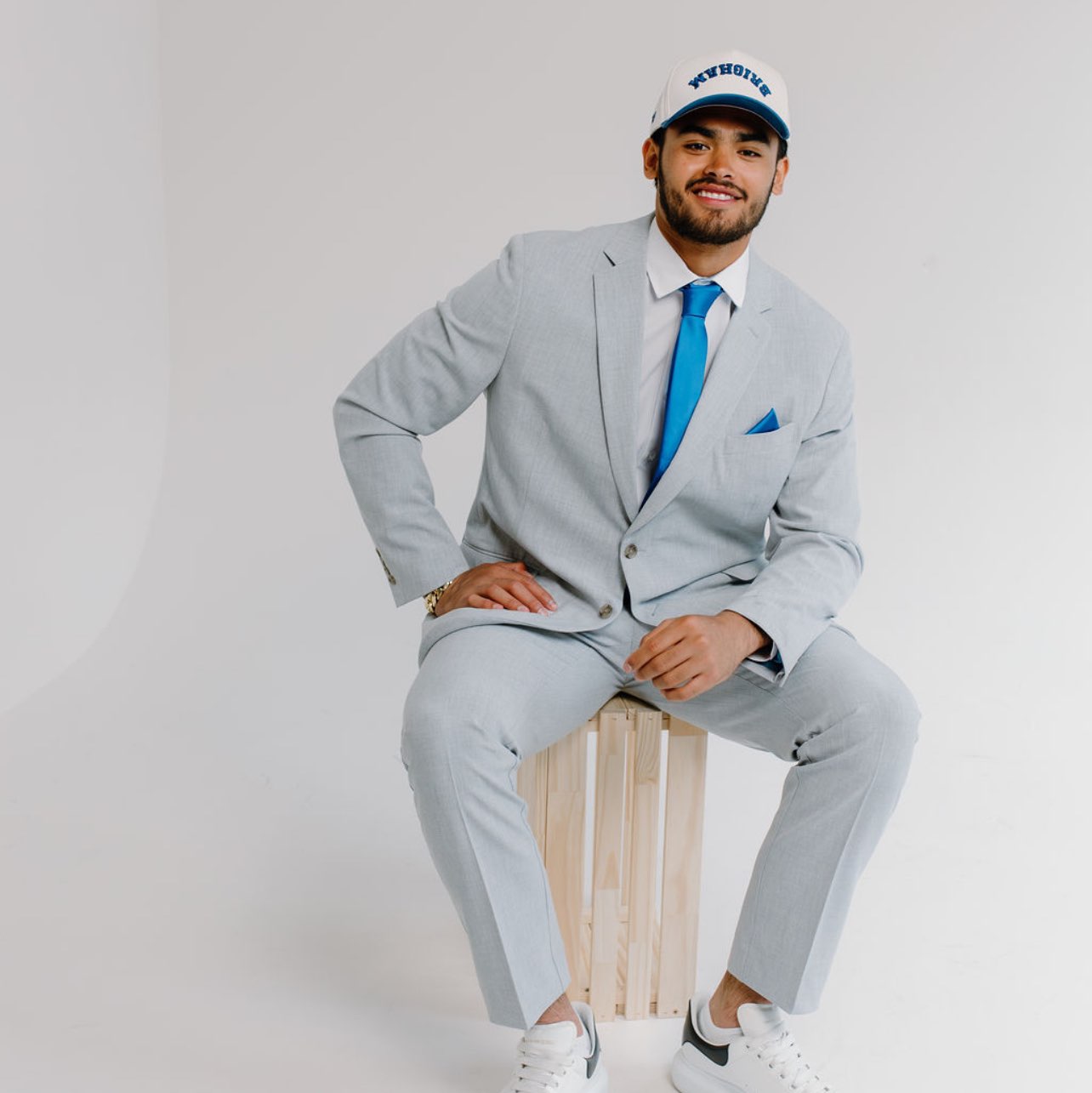 Tausili Akana athlete profile head shot