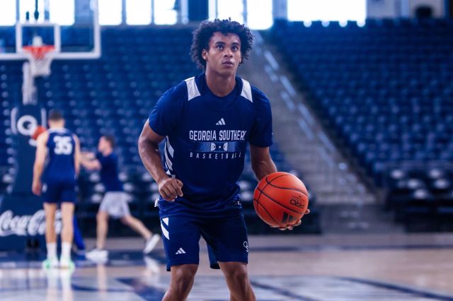 Athlete profile featured image number 2 of 4
