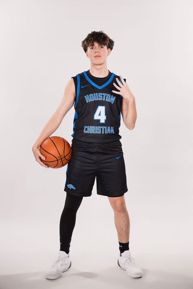Athlete profile featured image number 3 of 4