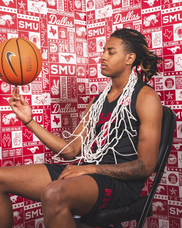 Athlete profile featured image number 1 of 4