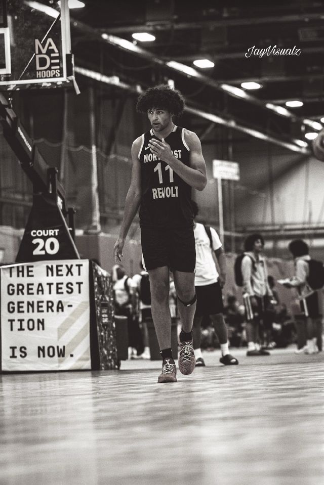 Athlete profile featured image number 3 of 5