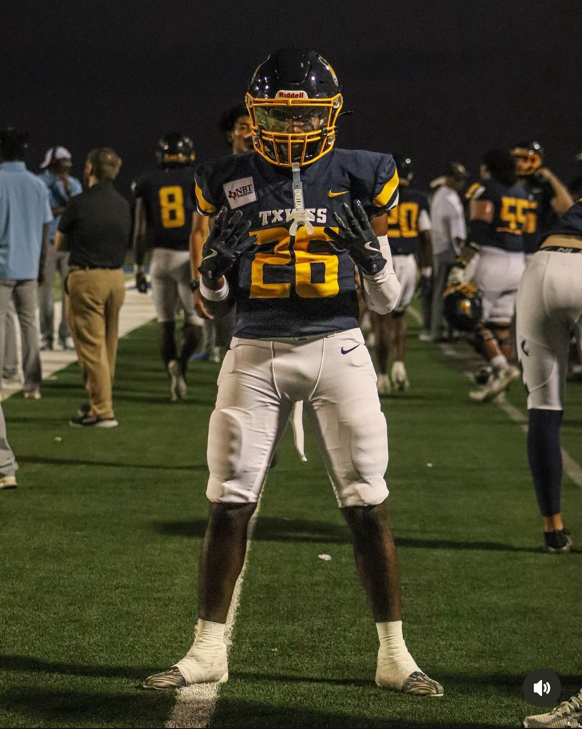 JaQuarian Robinson athlete profile head shot