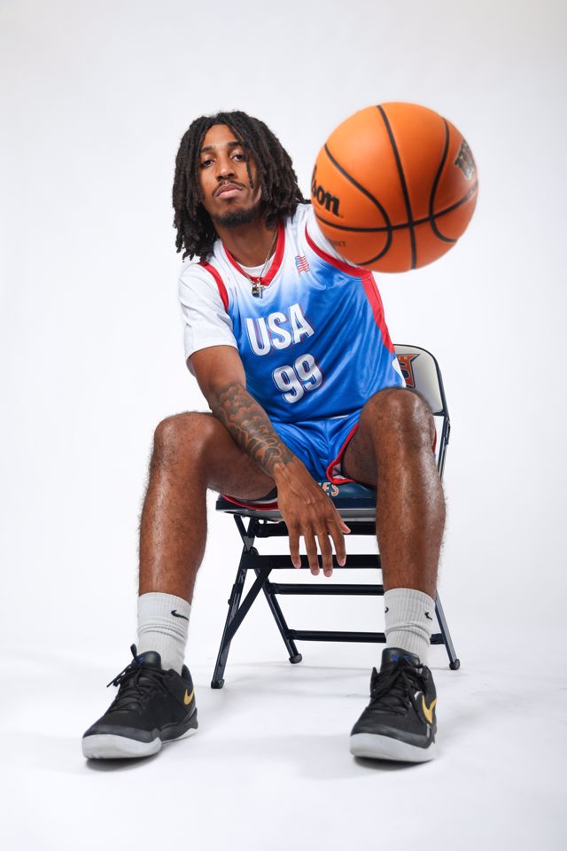 Athlete profile featured image number 3 of 5
