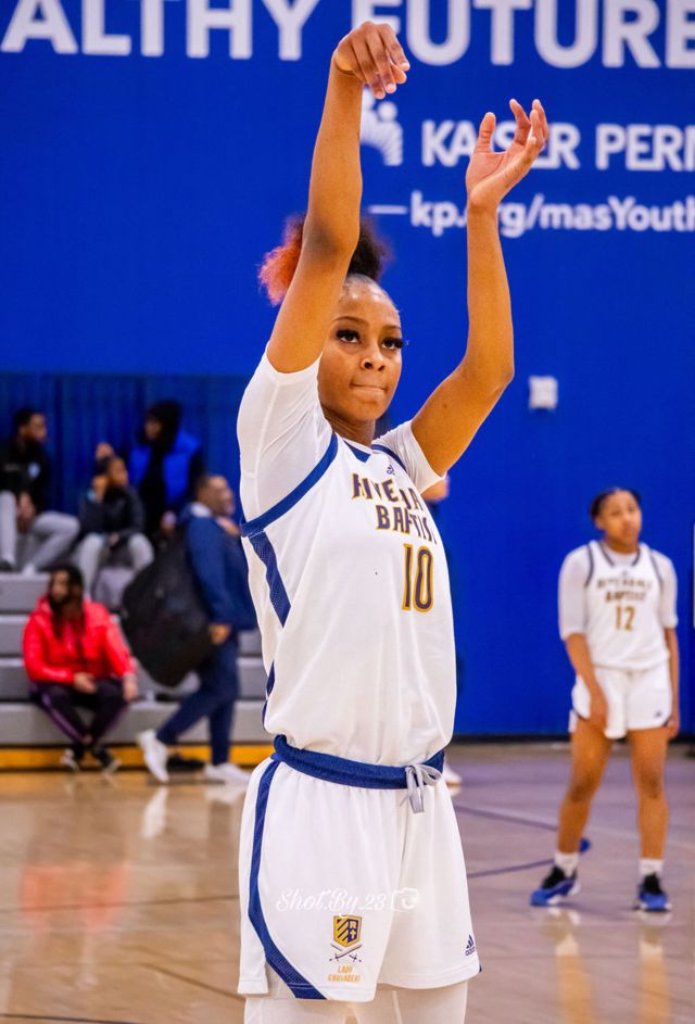Athlete profile featured image number 2 of 5