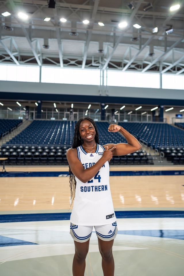 Athlete profile featured image number 3 of 4