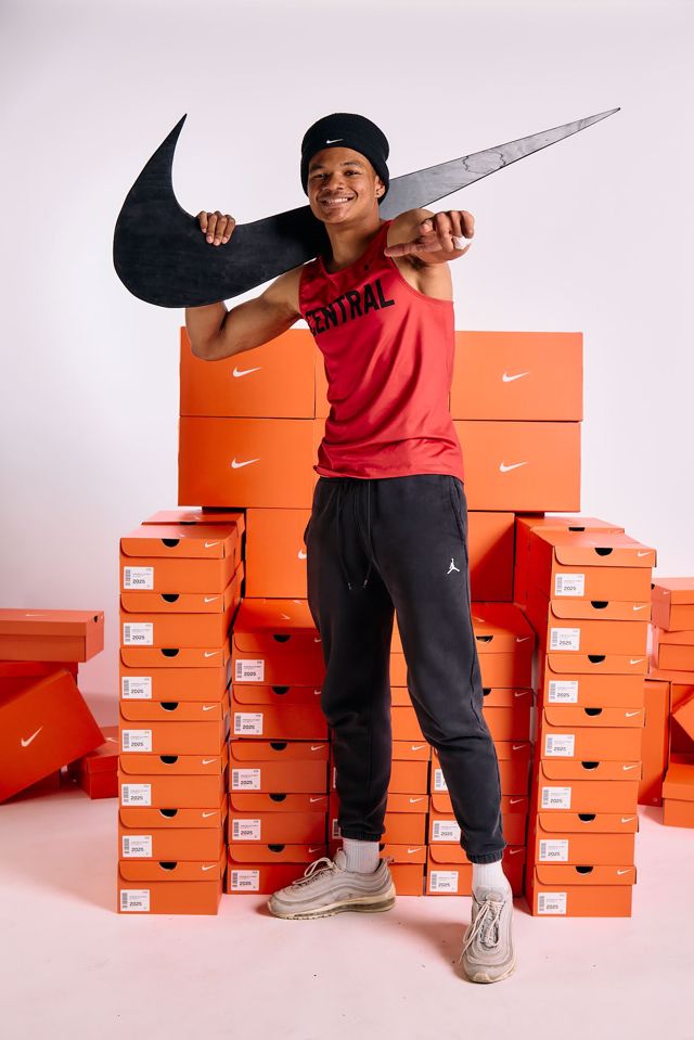 Athlete profile featured image number 3 of 4