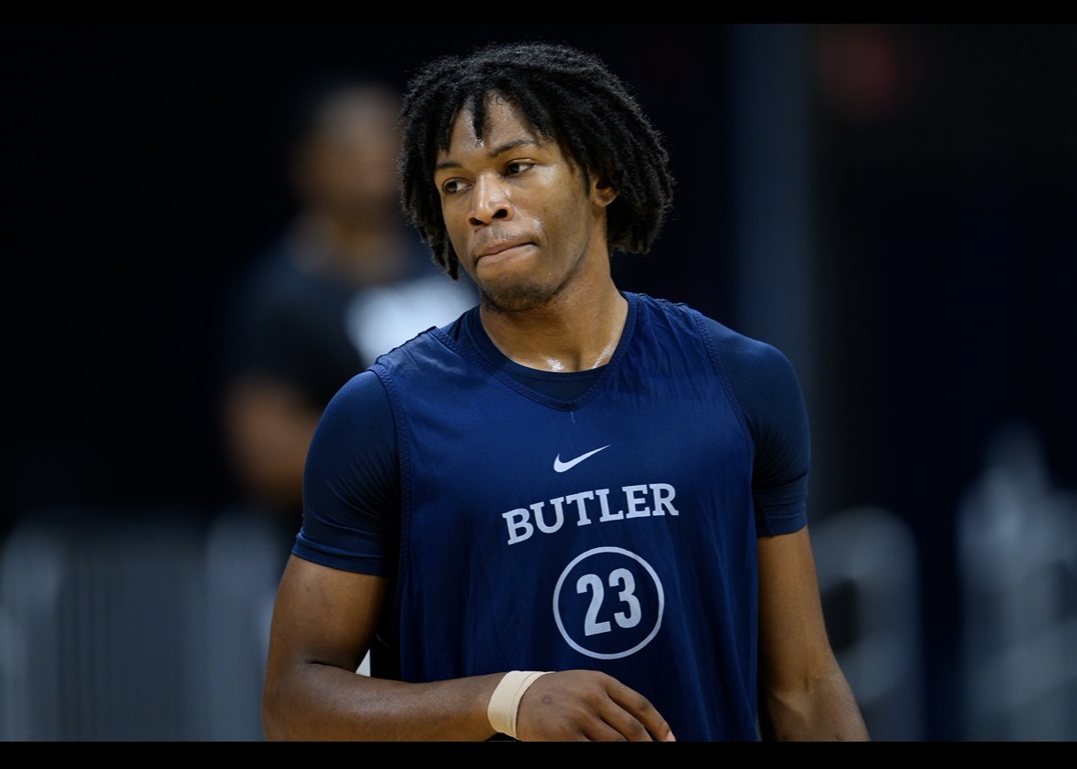 Azavier Robinson athlete profile head shot