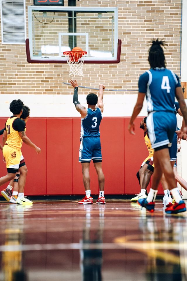 Athlete profile featured image number 1 of 5