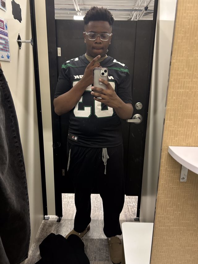 Athlete profile featured image number 1 of 4
